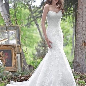 Wedding dress